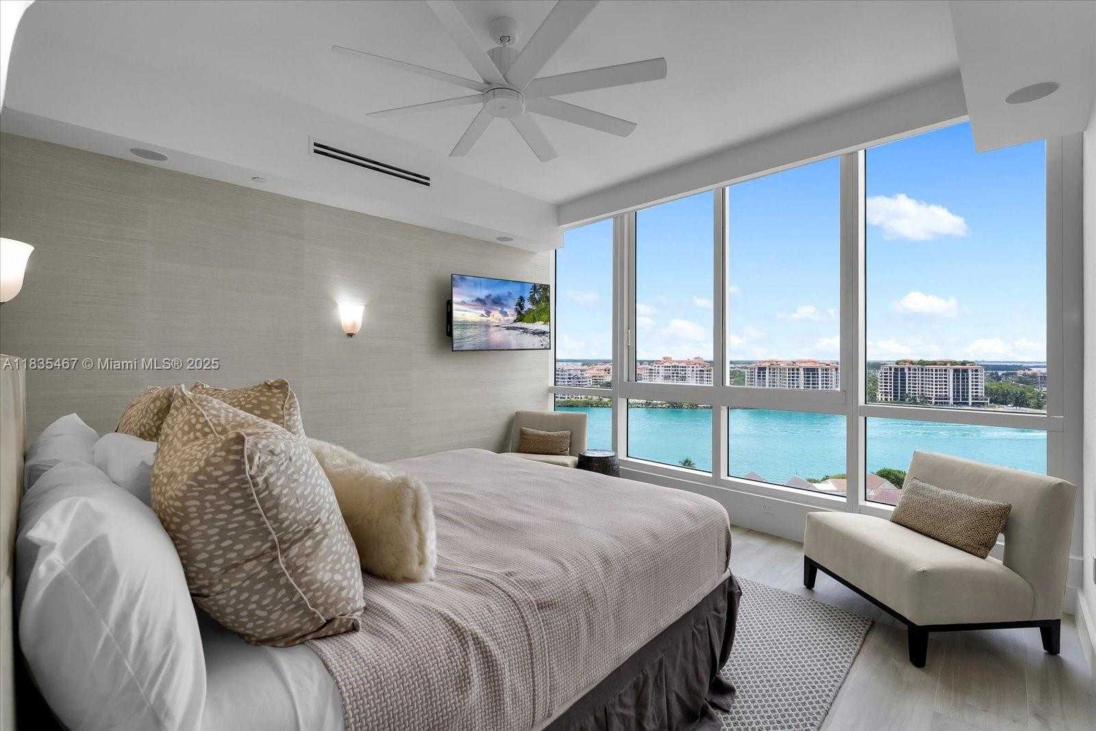 Small Image of 100 SOUTH POINTE DR #1502, Miami Beach Number 14