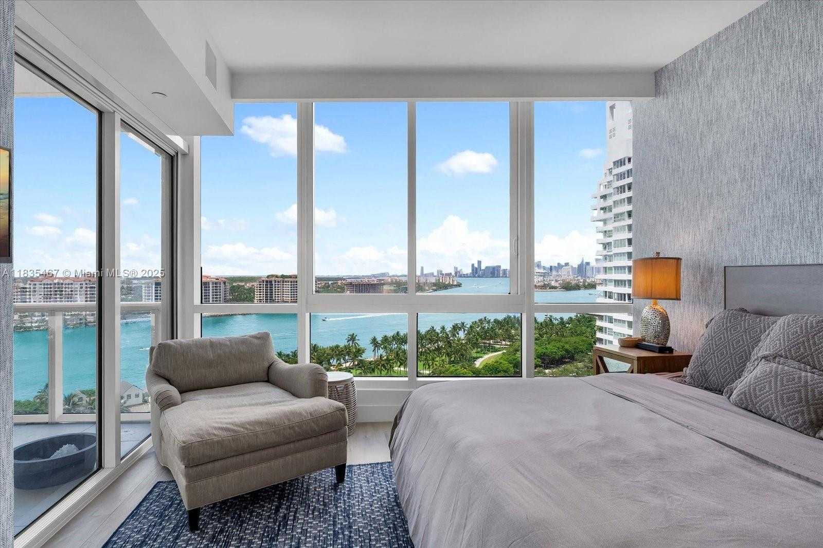 Small Image of 100 SOUTH POINTE DR #1502, Miami Beach Number 23