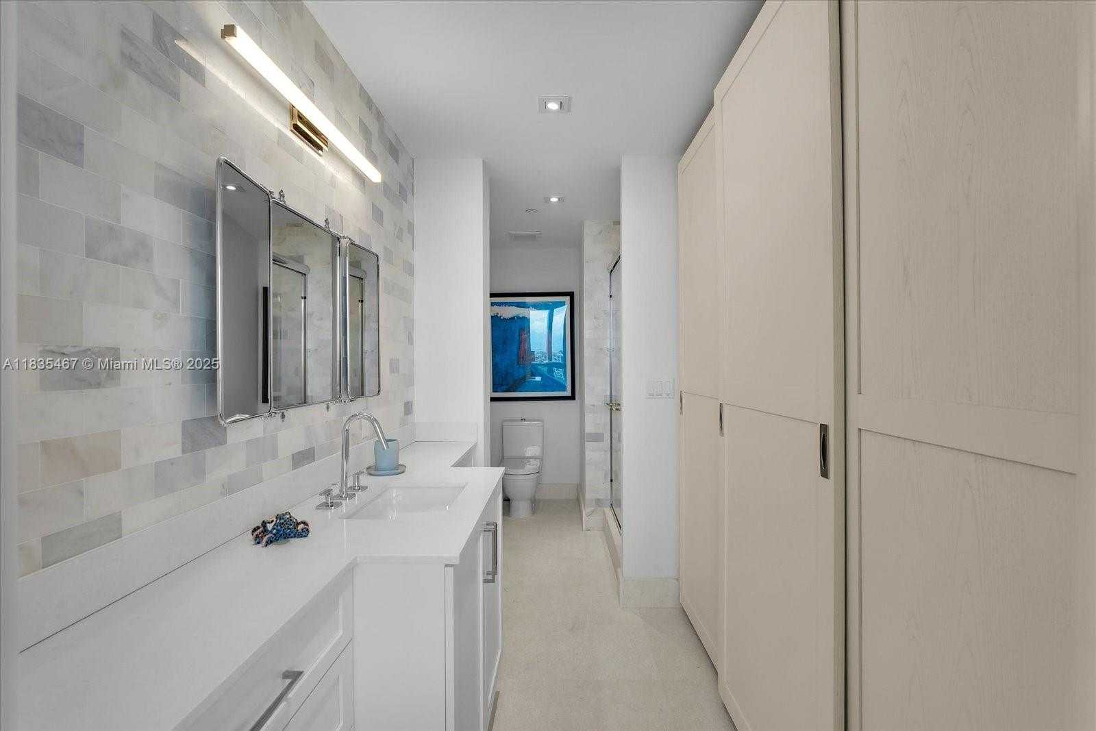 Small Image of 100 SOUTH POINTE DR #1502, Miami Beach Number 27