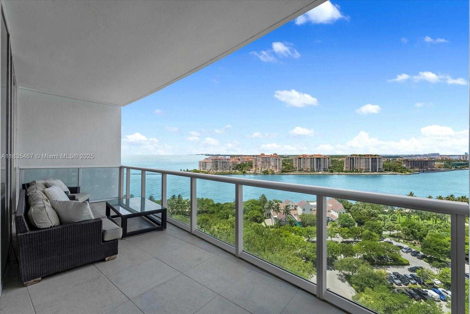 Small Image of 100 SOUTH POINTE DR #1502, Miami Beach Number 36