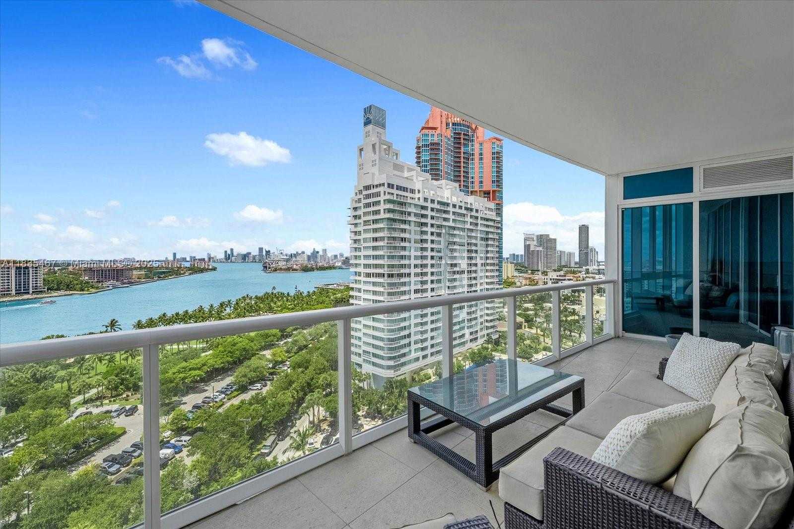 Small Image of 100 SOUTH POINTE DR #1502, Miami Beach Number 37