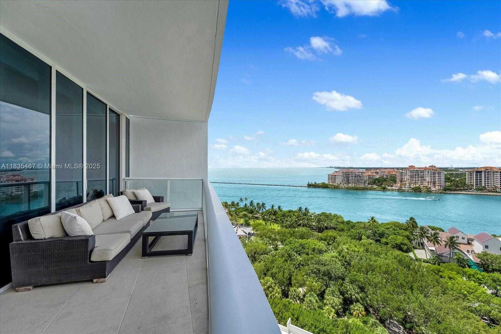 Small Image of 100 SOUTH POINTE DR #1502, Miami Beach Number 38