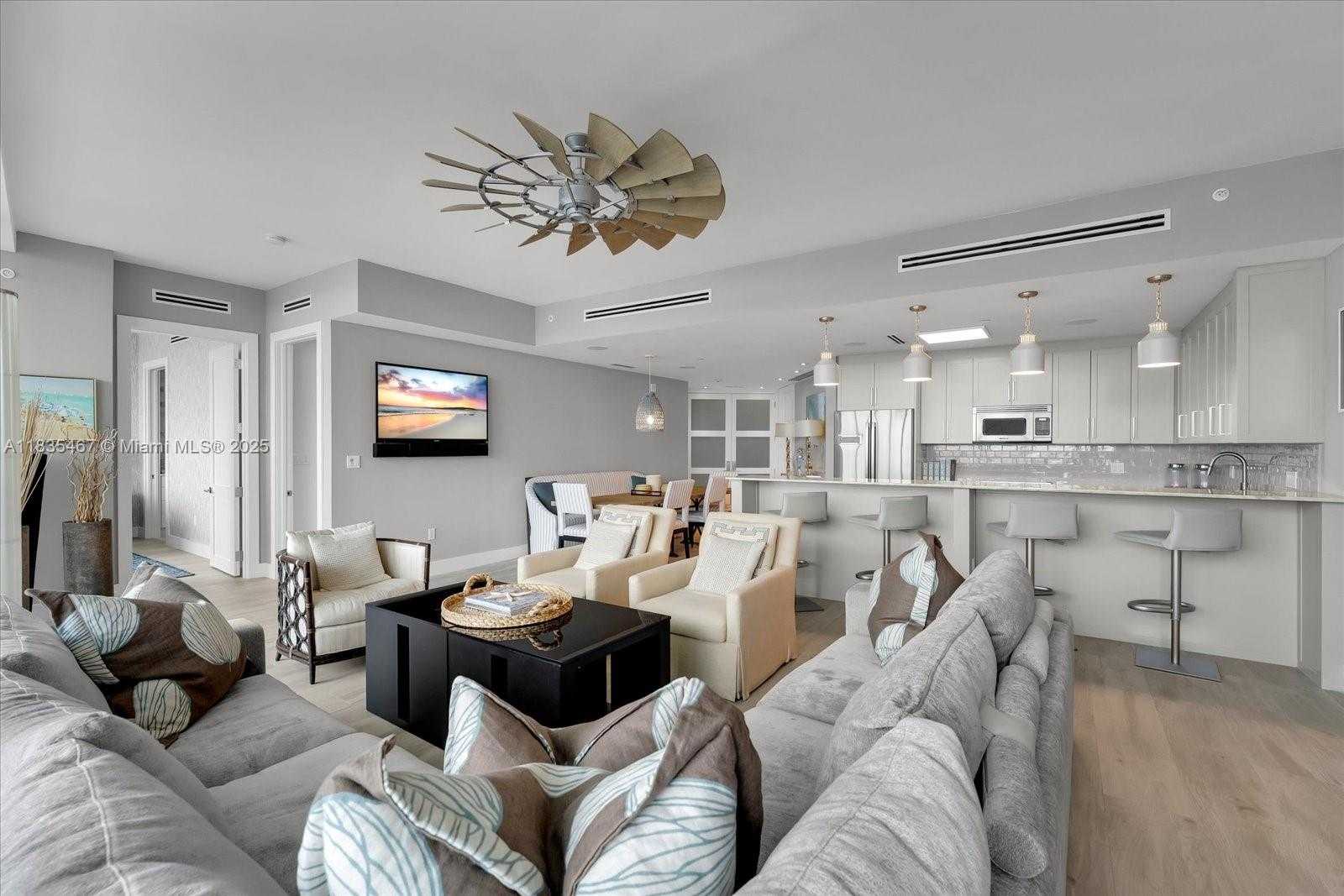 Small Image of 100 SOUTH POINTE DR #1502, Miami Beach Number 4