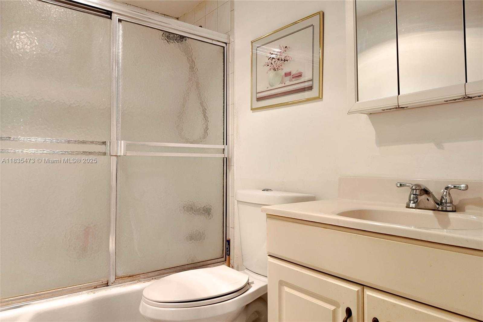 Small Image of 1985 SOUTH OCEAN DR #10D, Hallandale Beach Number 15