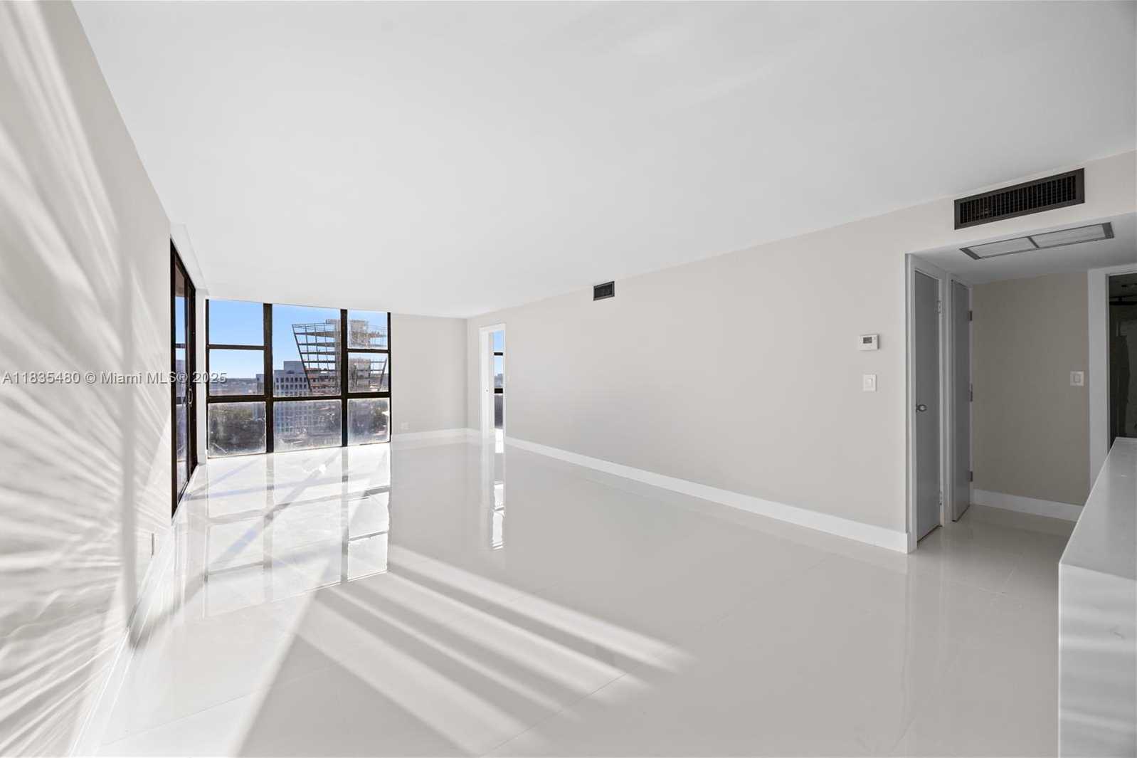 Small Image of 20335 WEST COUNTRY CLUB DR #1509, Aventura Number 2