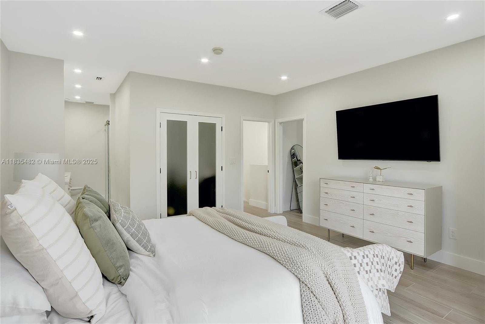Small Image of 14751 SOUTH WEST 23RD ST #14751, Miami Number 15
