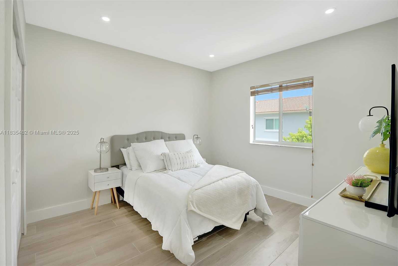 Small Image of 14751 SOUTH WEST 23RD ST #14751, Miami Number 20