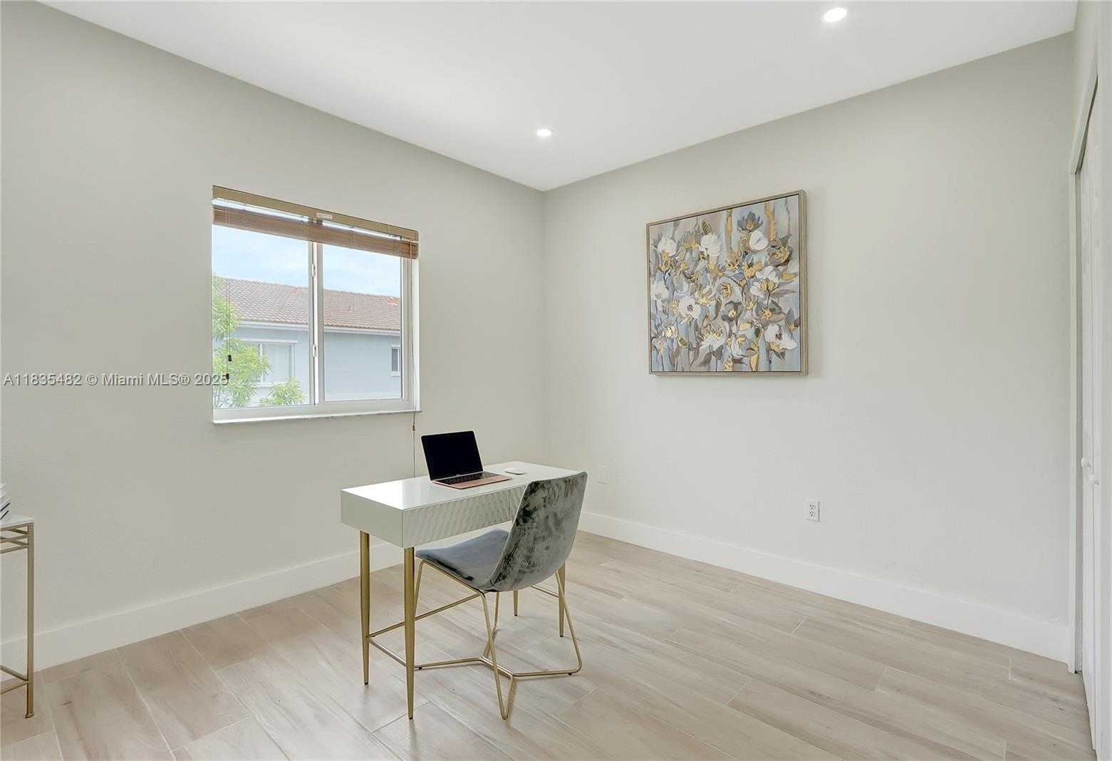 Small Image of 14751 SOUTH WEST 23RD ST #14751, Miami Number 21