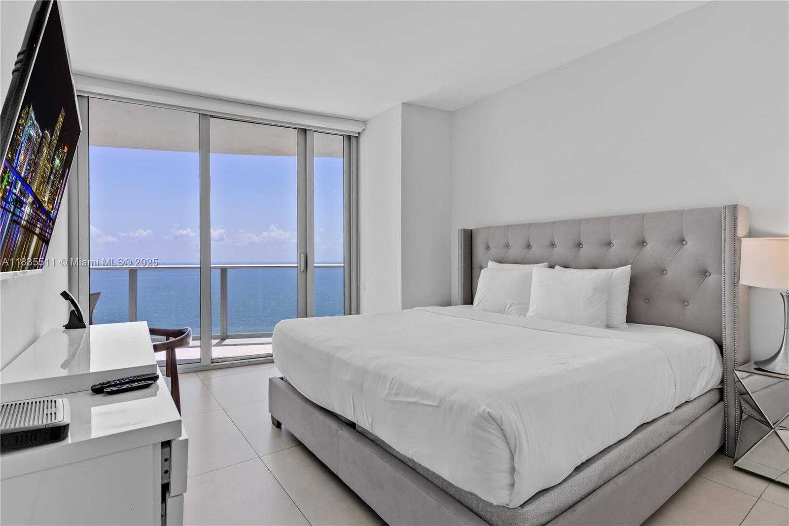 Small Image of 4111 SOUTH OCEAN DR #2302, Hollywood Number 41