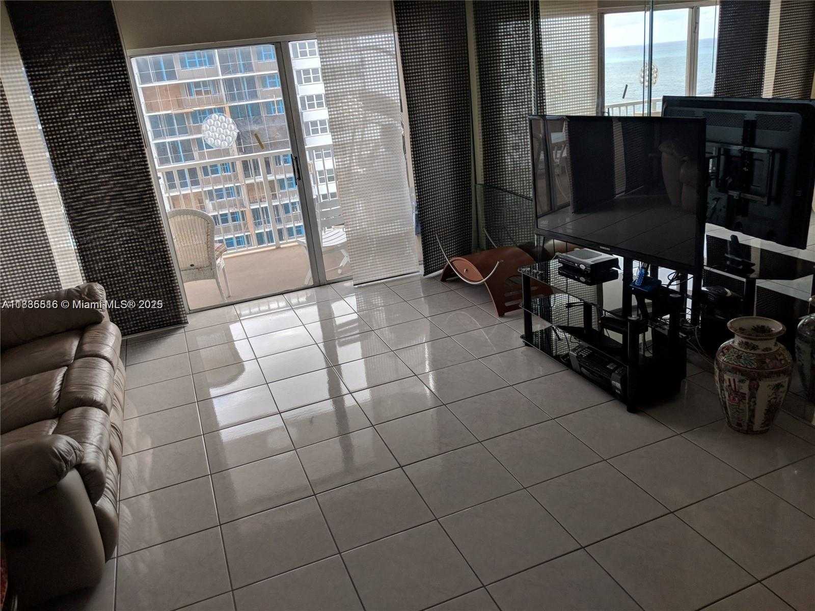 Small Image of 1980 SOUTH OCEAN DR #15C, Hallandale Beach Number 3