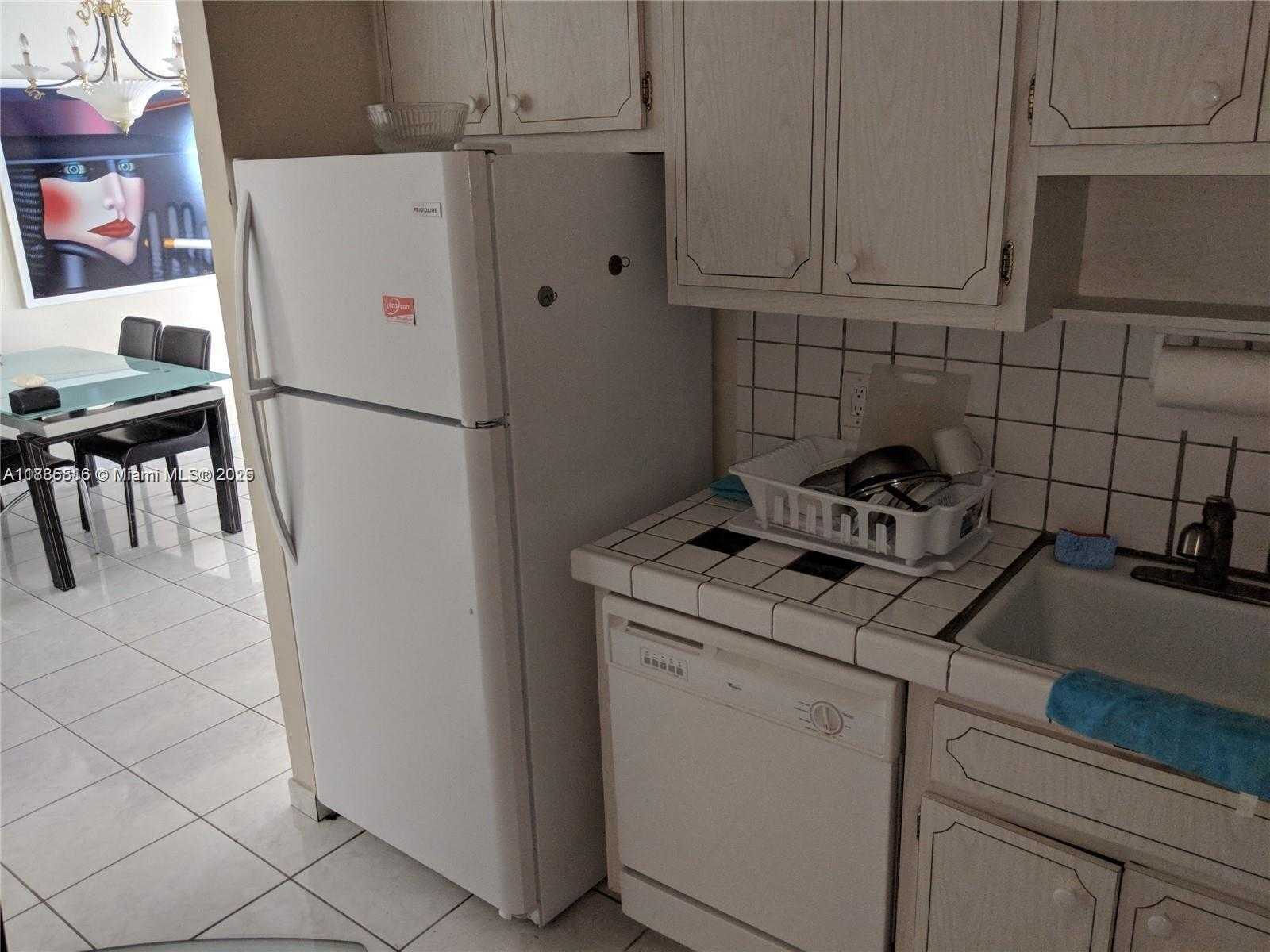 Small Image of 1980 SOUTH OCEAN DR #15C, Hallandale Beach Number 7