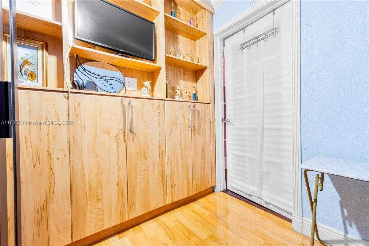 Small Image of 1890 WEST 56TH ST #1411, Hialeah Number 14