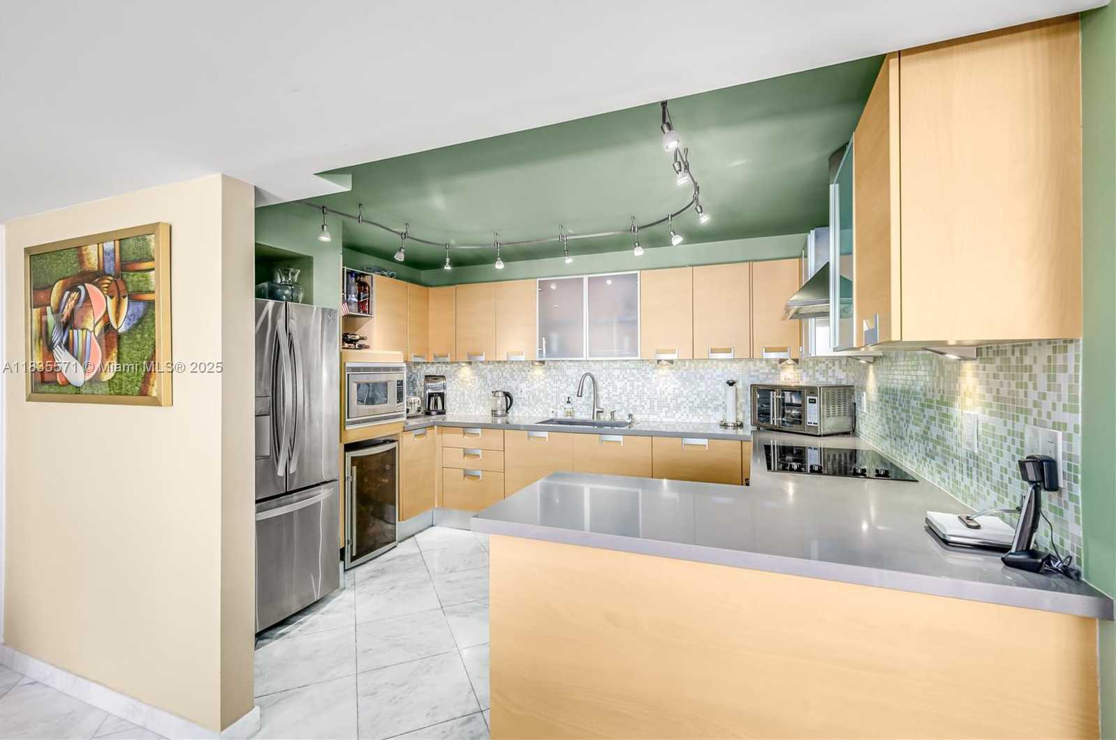 Small Image of 1623 COLLINS AVE #PH1010, Miami Beach Number 27