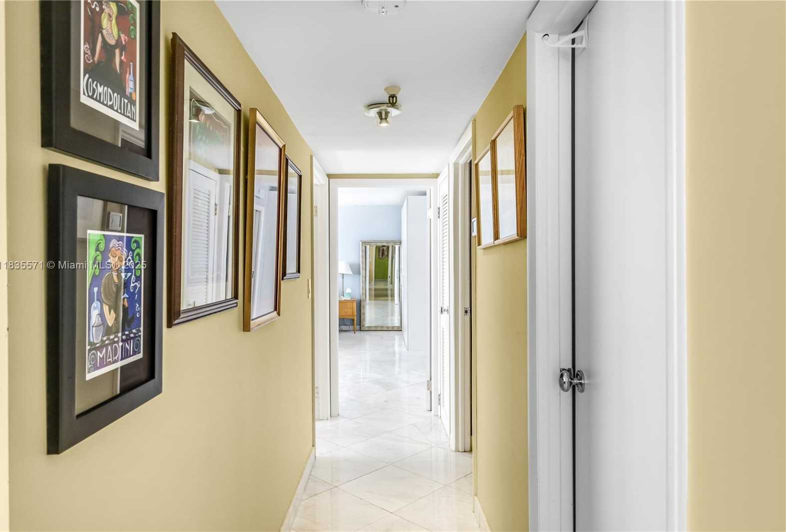 Small Image of 1623 COLLINS AVE #PH1010, Miami Beach Number 30