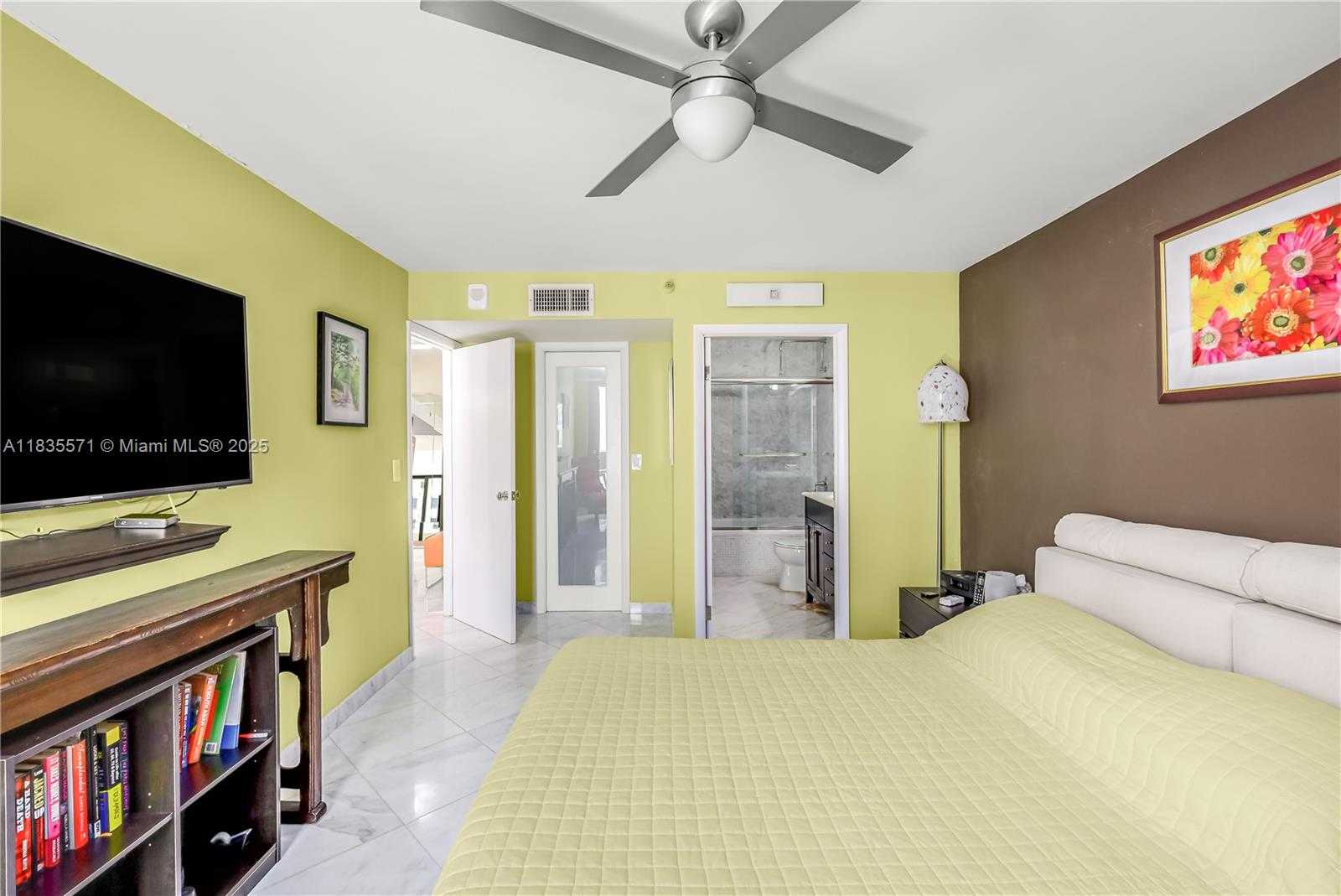 Small Image of 1623 COLLINS AVE #PH1010, Miami Beach Number 38