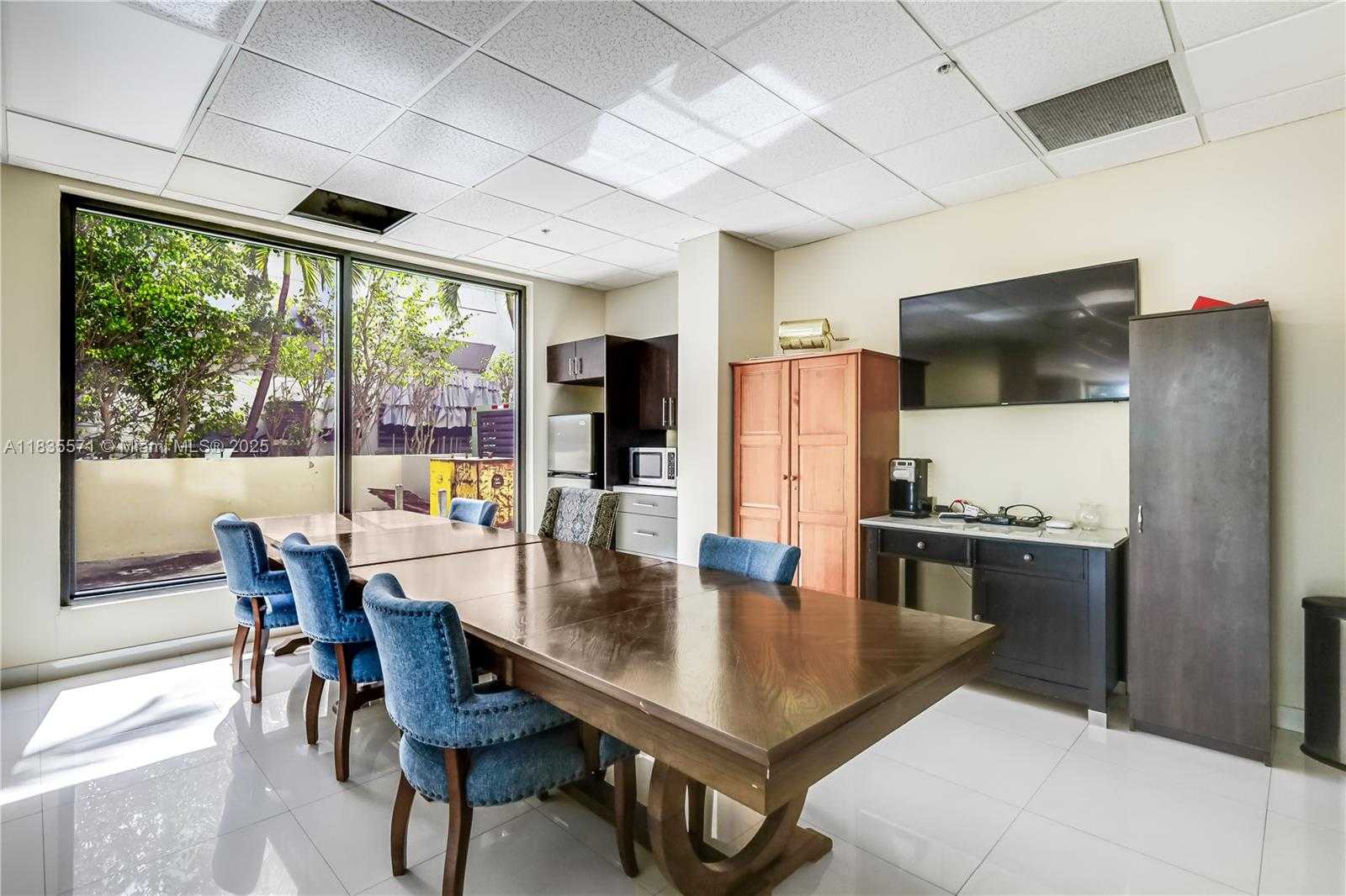 Small Image of 1623 COLLINS AVE #PH1010, Miami Beach Number 47