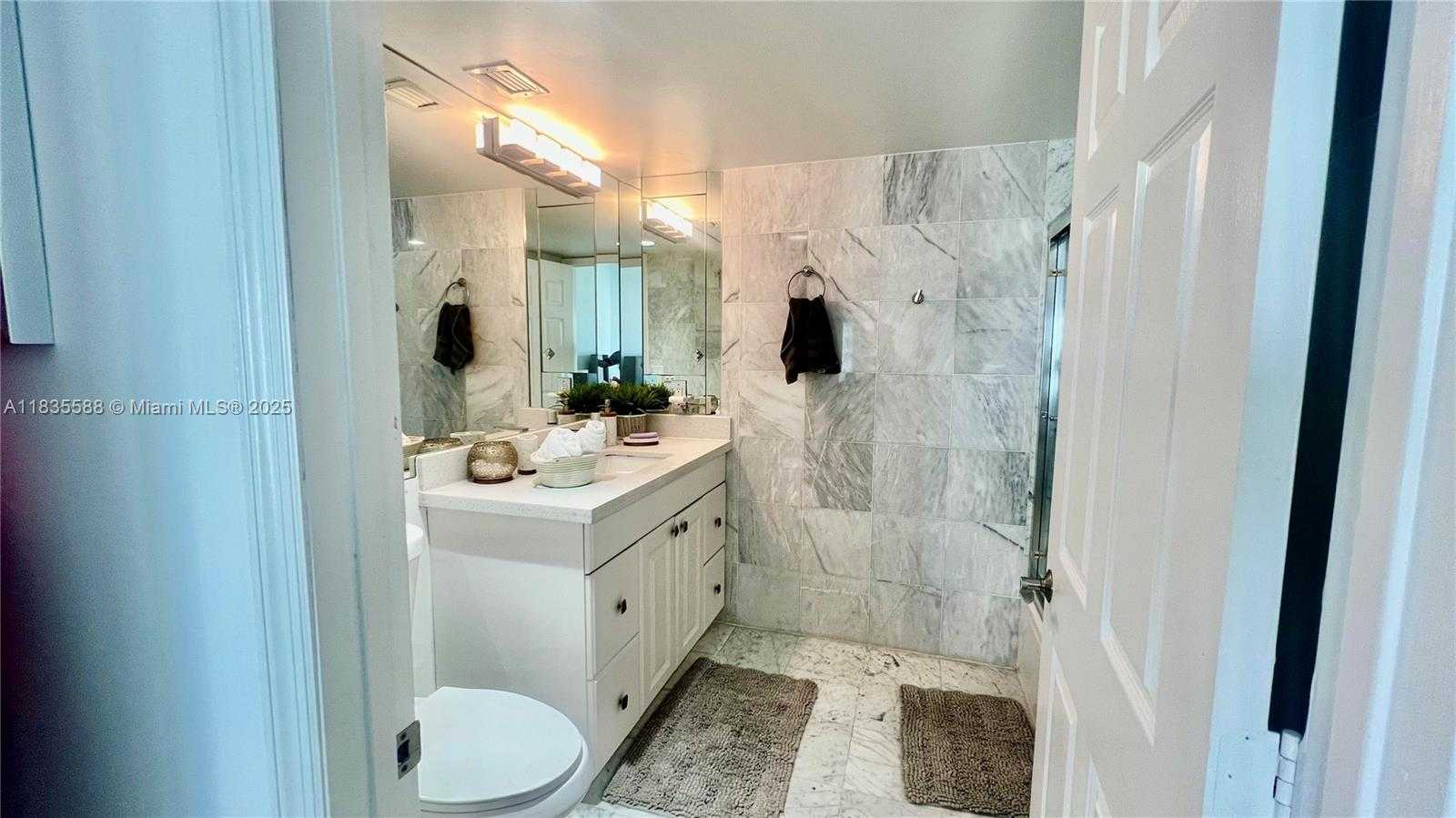 Small Image of 16400 COLLINS AVE #841, Sunny Isles Beach Number 40