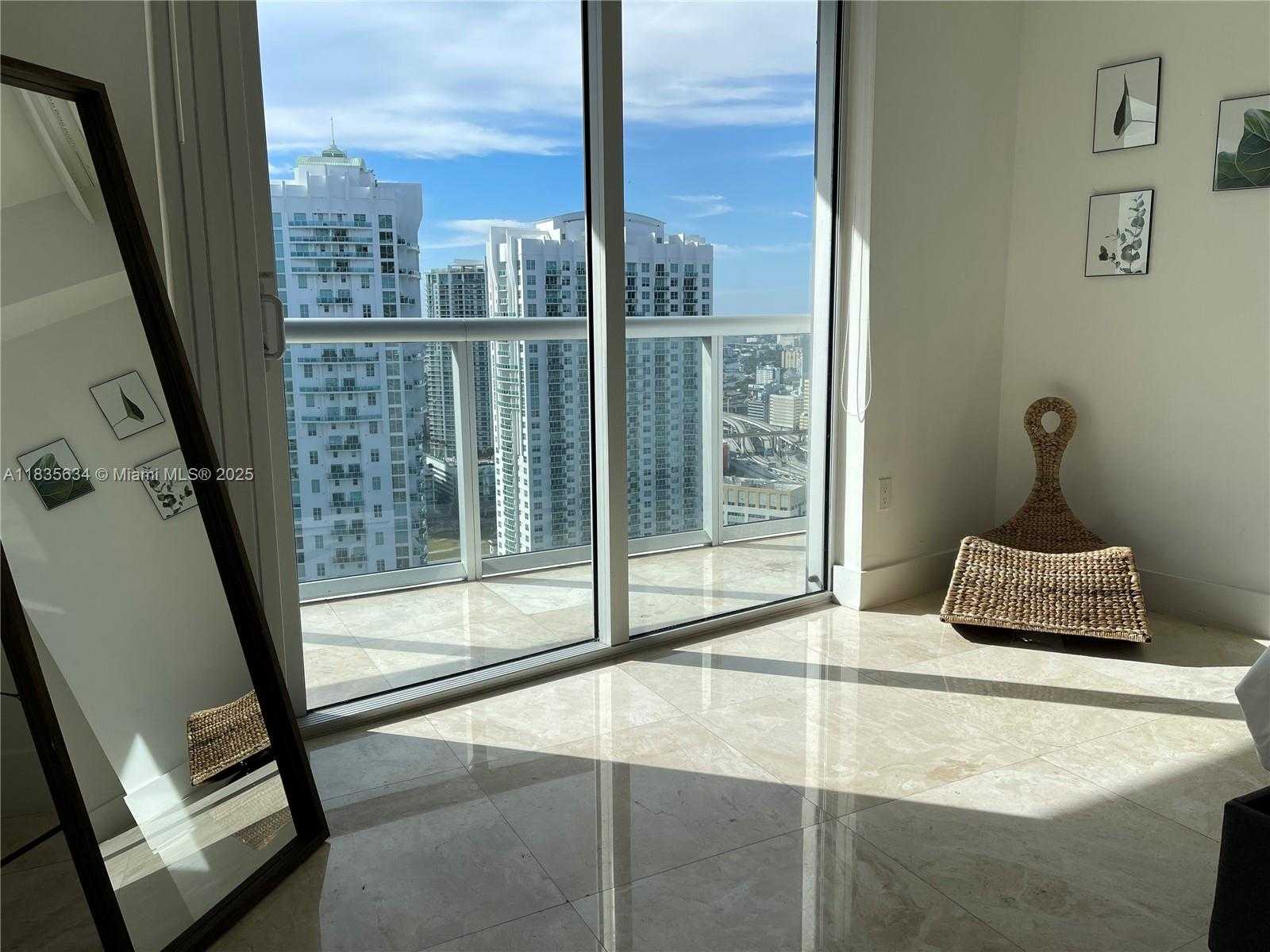 Small Image of 485 BRICKELL AVE #3606, Miami Number 10