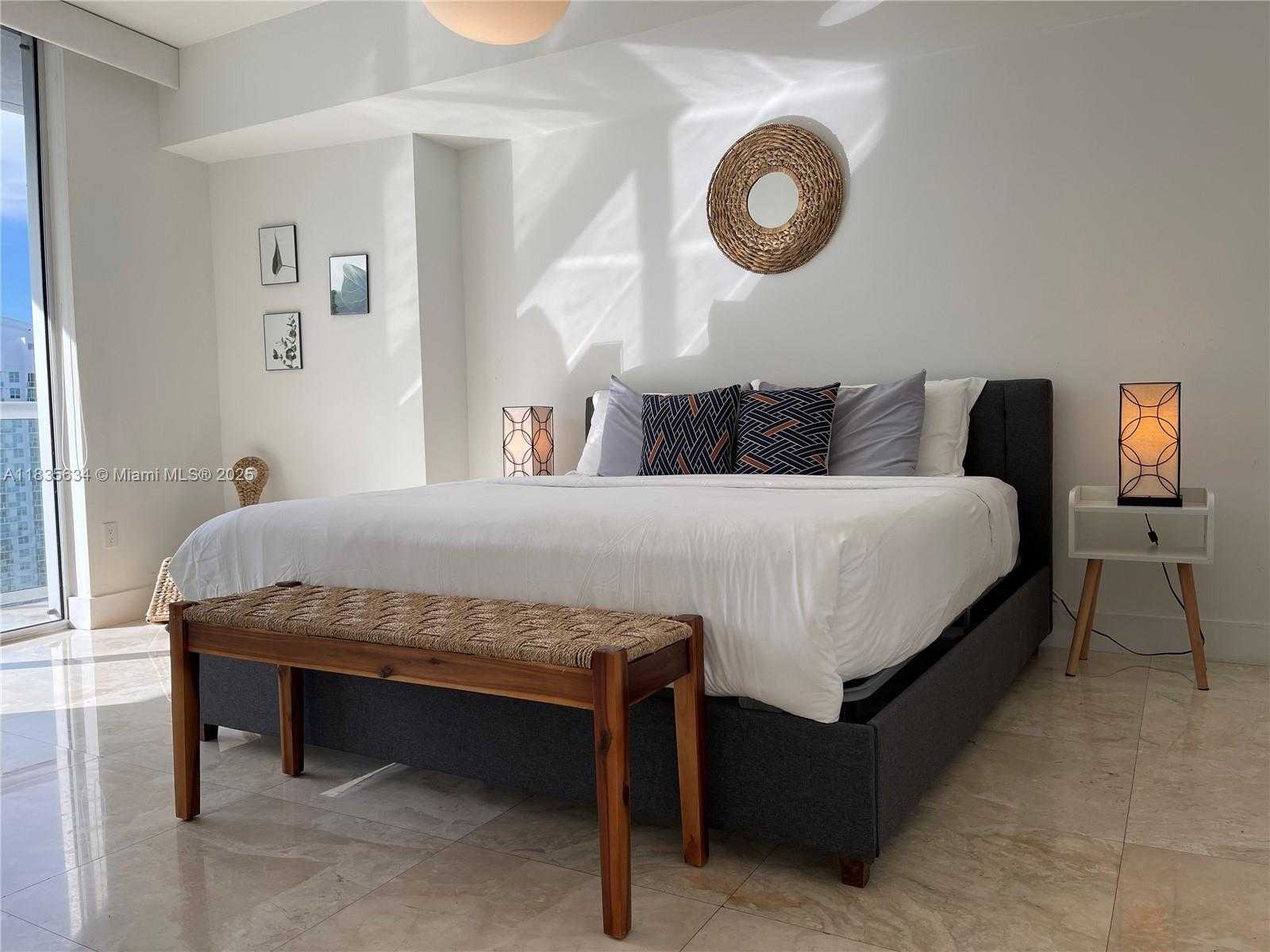Small Image of 485 BRICKELL AVE #3606, Miami Number 6