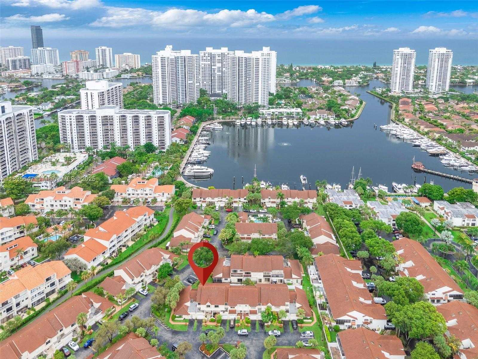 Small Image of 21160 MAINSAIL CIR #H12, Aventura Number 32