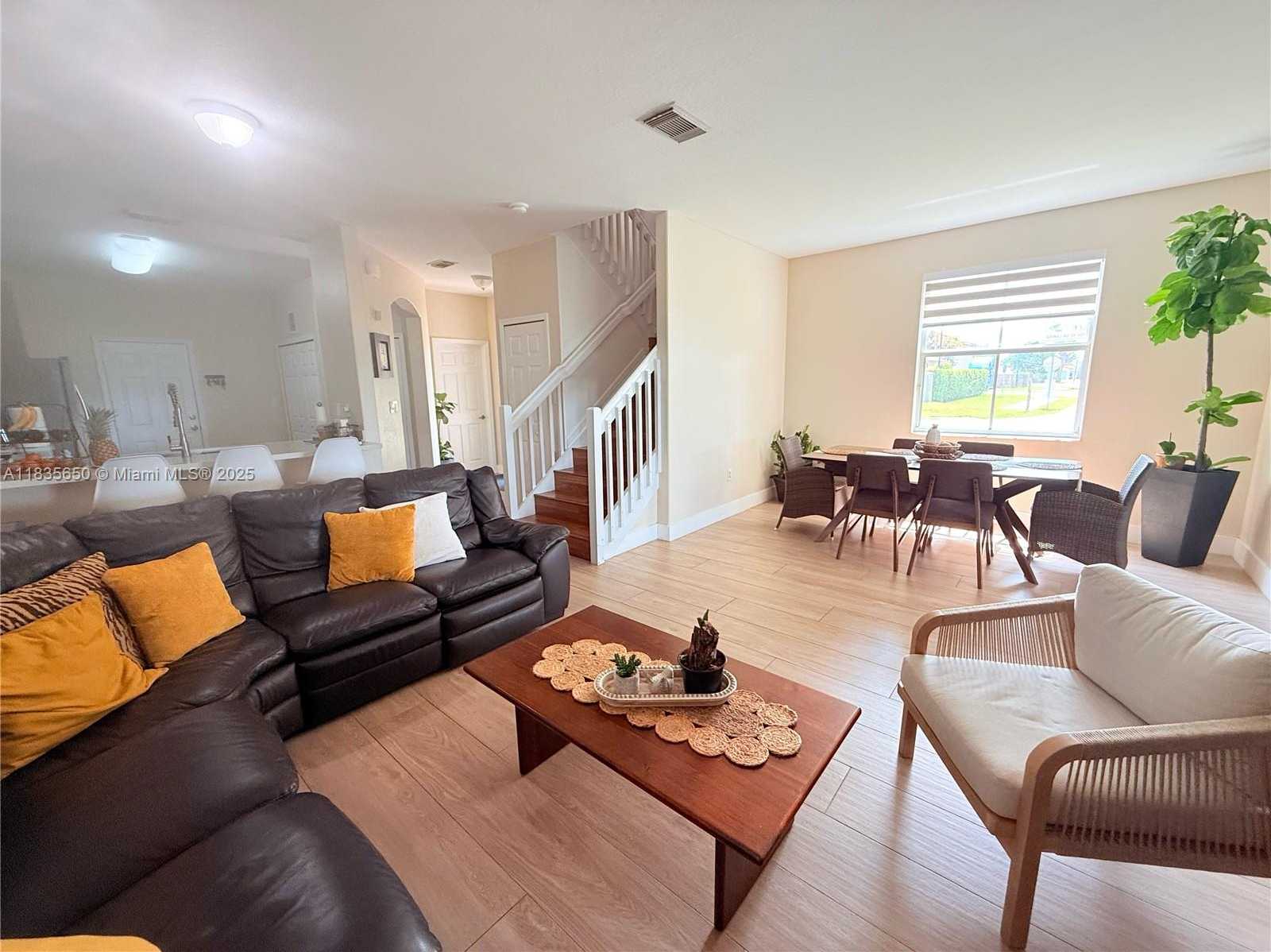 Small Image of 15260 SOUTH WEST 91ST LN, Miami Number 14