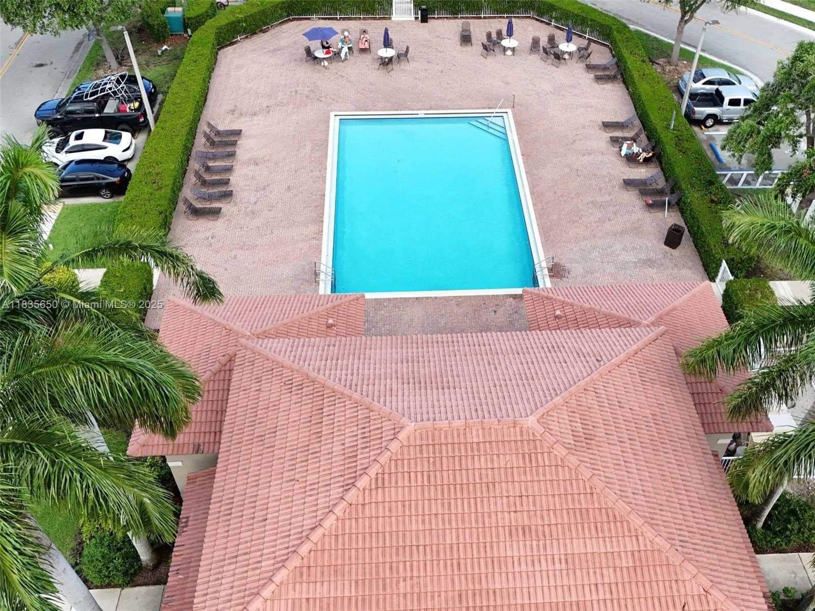 Small Image of 15260 SOUTH WEST 91ST LN, Miami Number 33