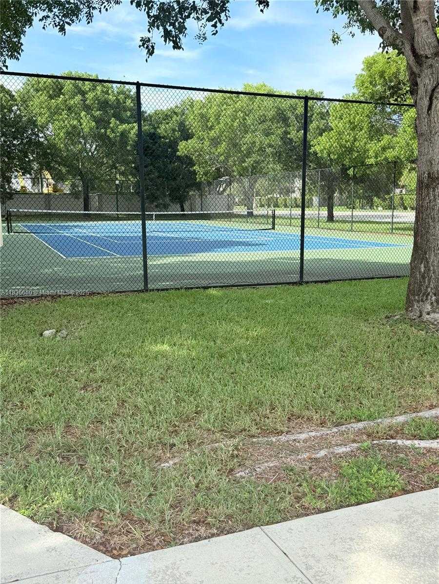 Small Image of 15260 SOUTH WEST 91ST LN, Miami Number 34