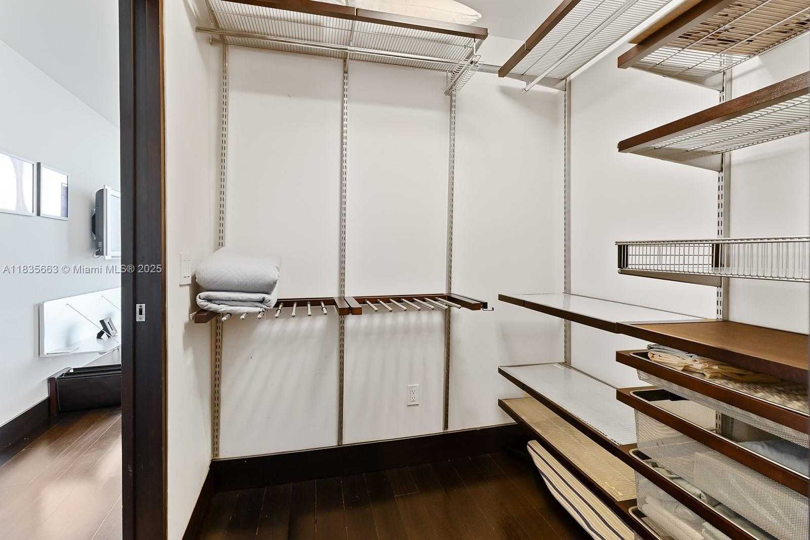 Small Image of 901 BRICKELL KEY BLVD #3607, Miami Number 25