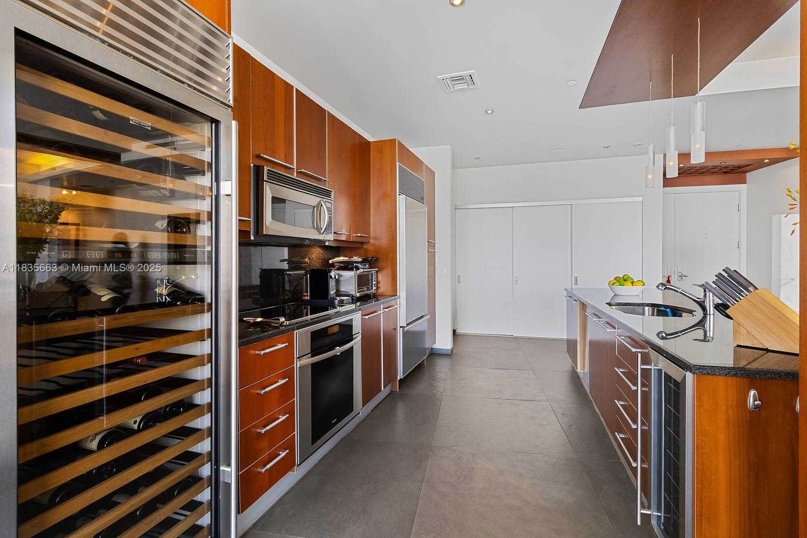 Small Image of 901 BRICKELL KEY BLVD #3607, Miami Number 6