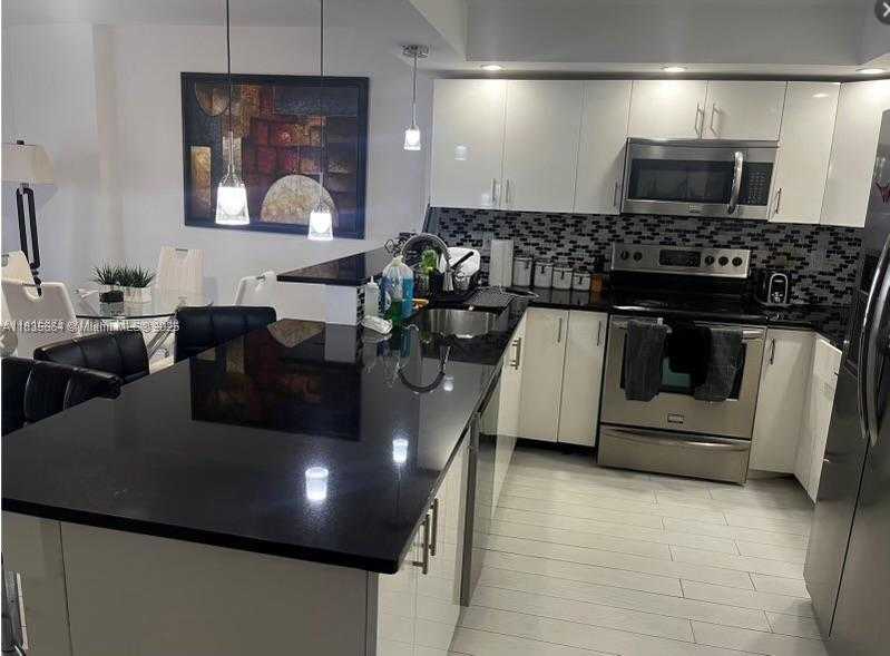 Small Image of Hollywood Number 4