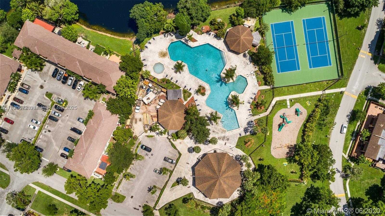 Small Image of 6455 SOUTH WEST 116TH PL #C, Miami Number 4