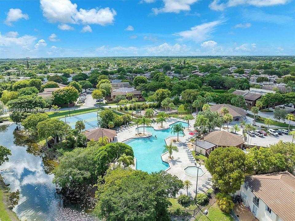Small Image of 6455 SOUTH WEST 116TH PL #C, Miami Number 5