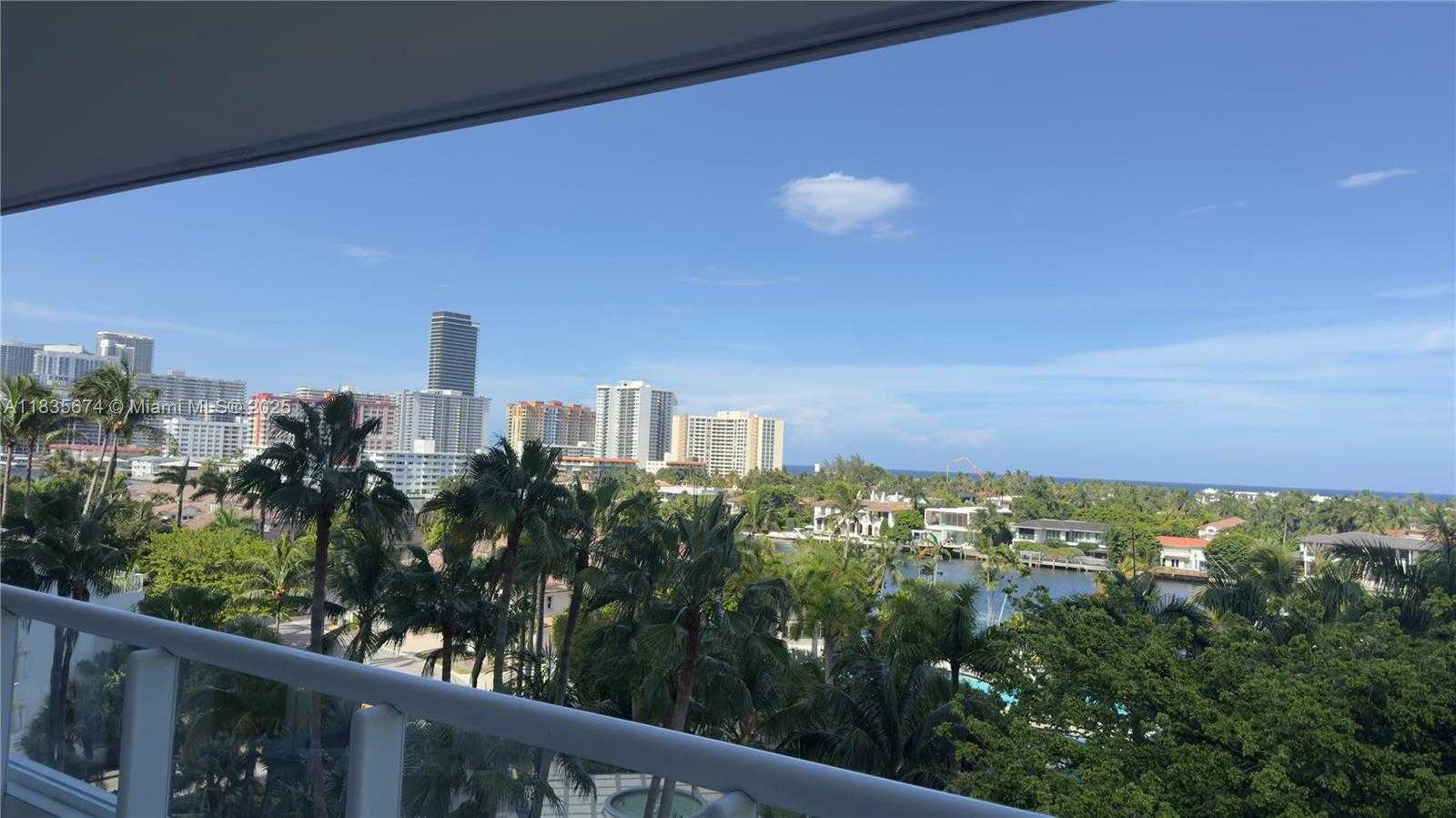 Small Image of 21150 POINT PL #701, Aventura Number 13