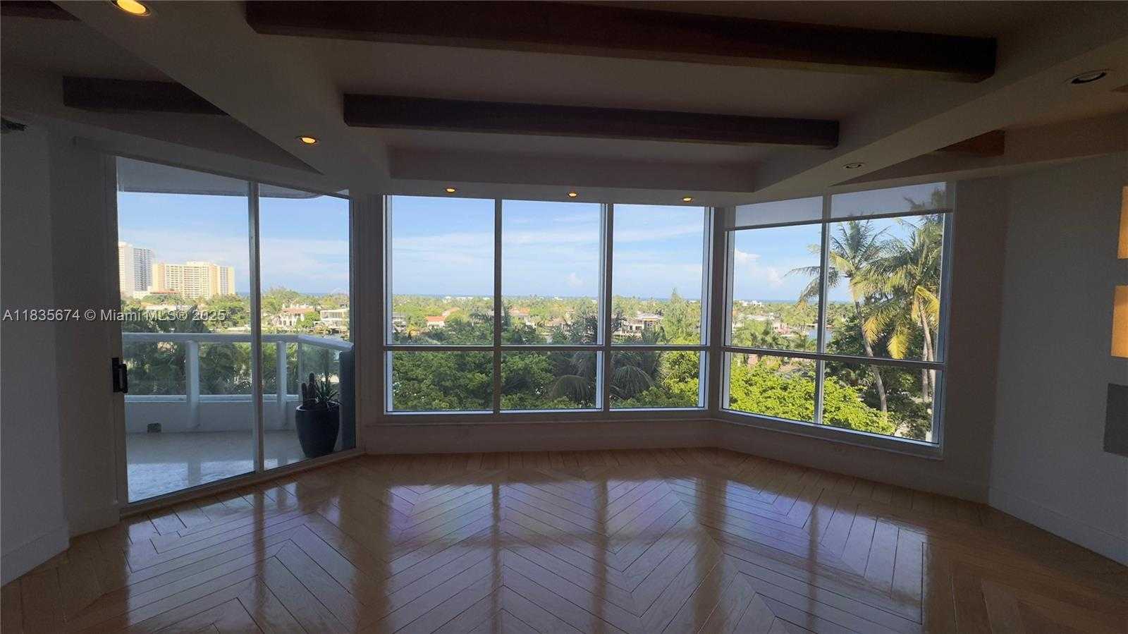Small Image of 21150 POINT PL #701, Aventura Number 14