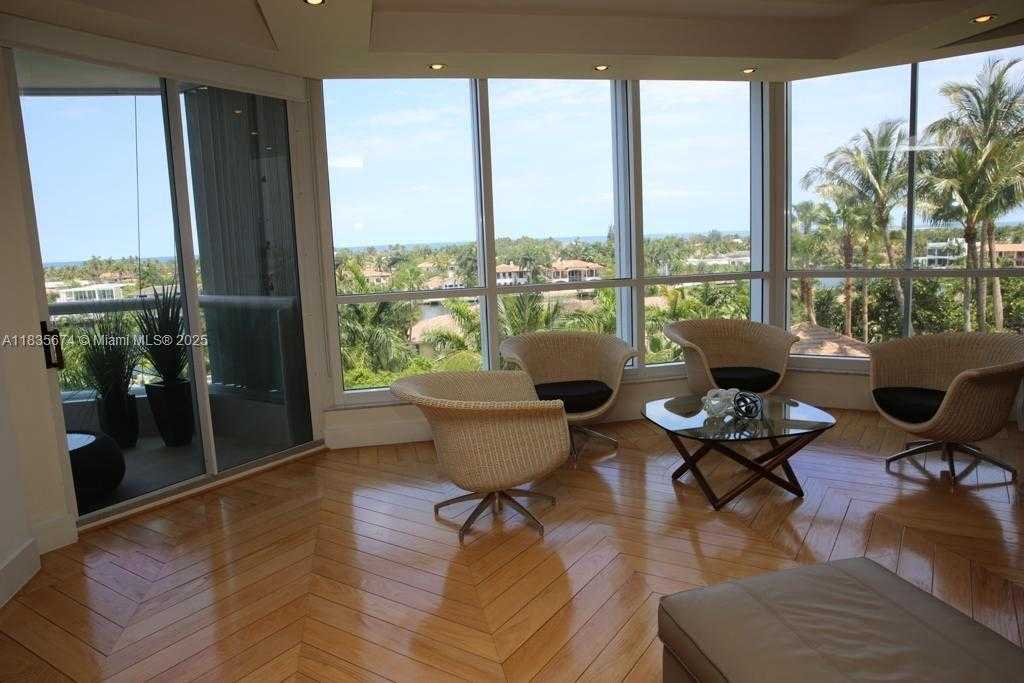 Small Image of 21150 POINT PL #701, Aventura Number 3