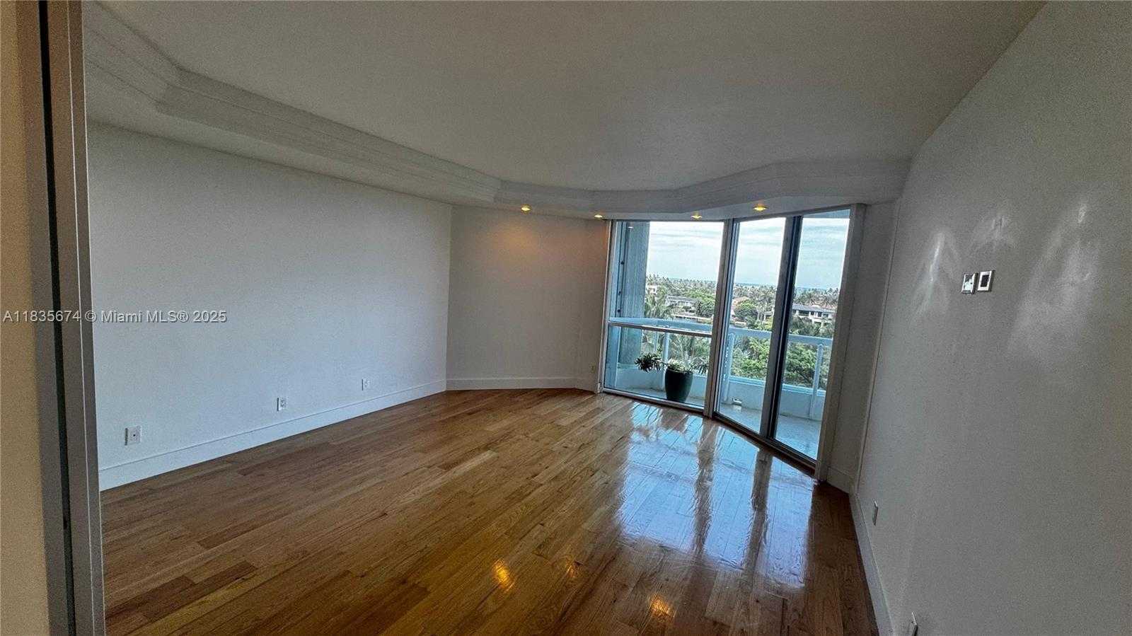 Small Image of 21150 POINT PL #701, Aventura Number 41