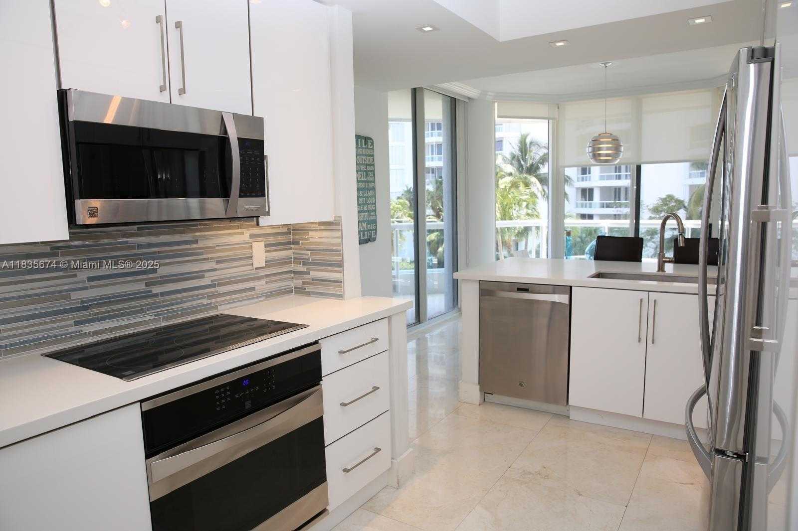 Small Image of 21150 POINT PL #701, Aventura Number 5
