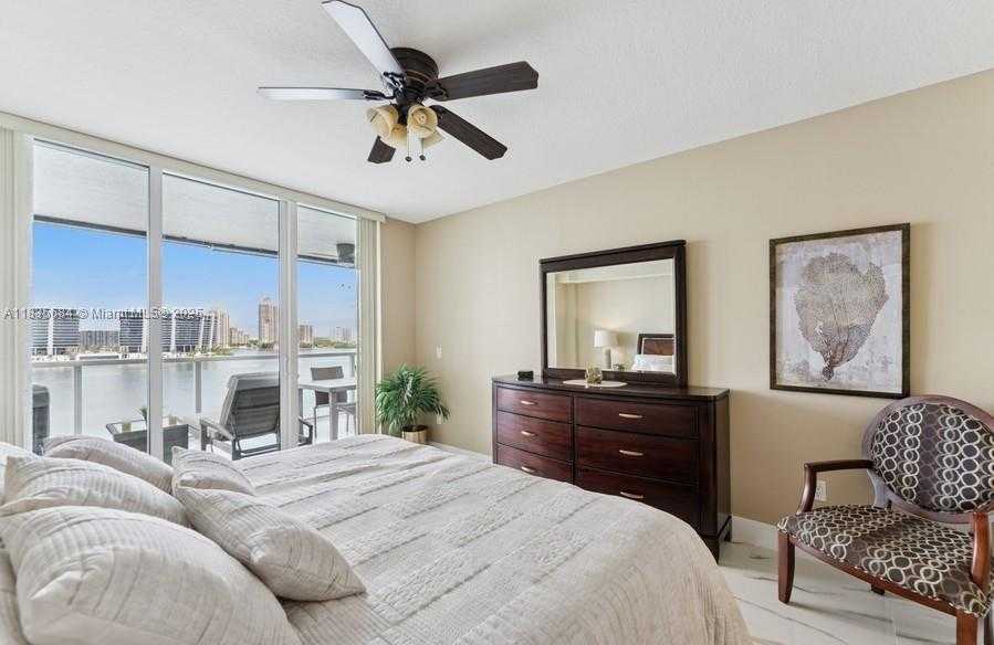 Small Image of 18100 NORTH BAY RD #1108, Sunny Isles Beach Number 13
