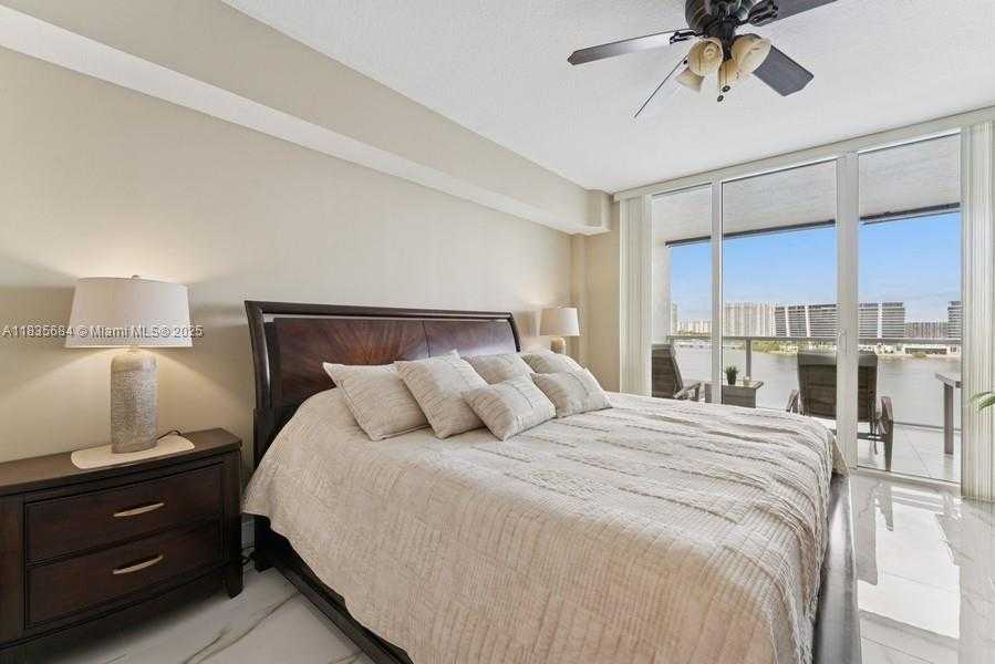 Small Image of 18100 NORTH BAY RD #1108, Sunny Isles Beach Number 14