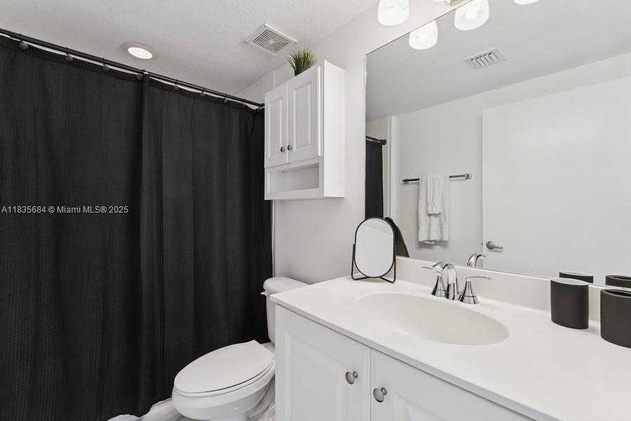 Small Image of 18100 NORTH BAY RD #1108, Sunny Isles Beach Number 20