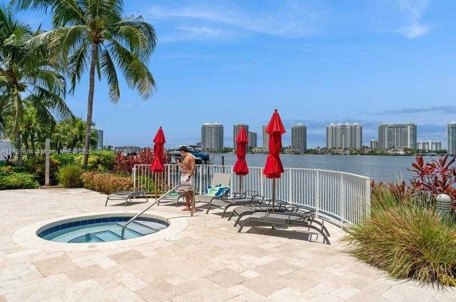 Small Image of 18100 NORTH BAY RD #1108, Sunny Isles Beach Number 23
