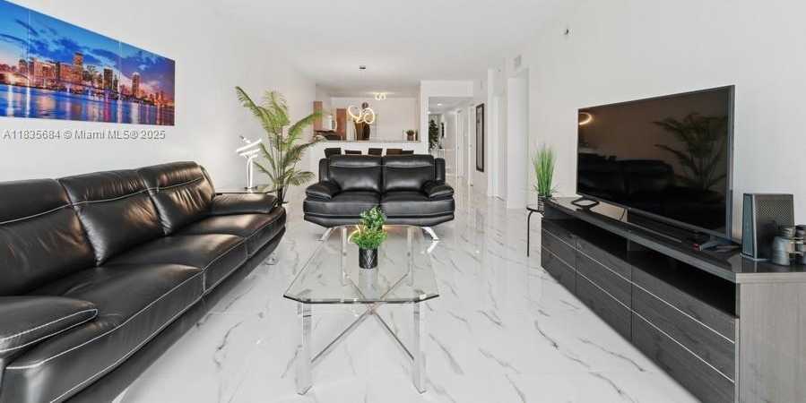 Small Image of 18100 NORTH BAY RD #1108, Sunny Isles Beach Number 4