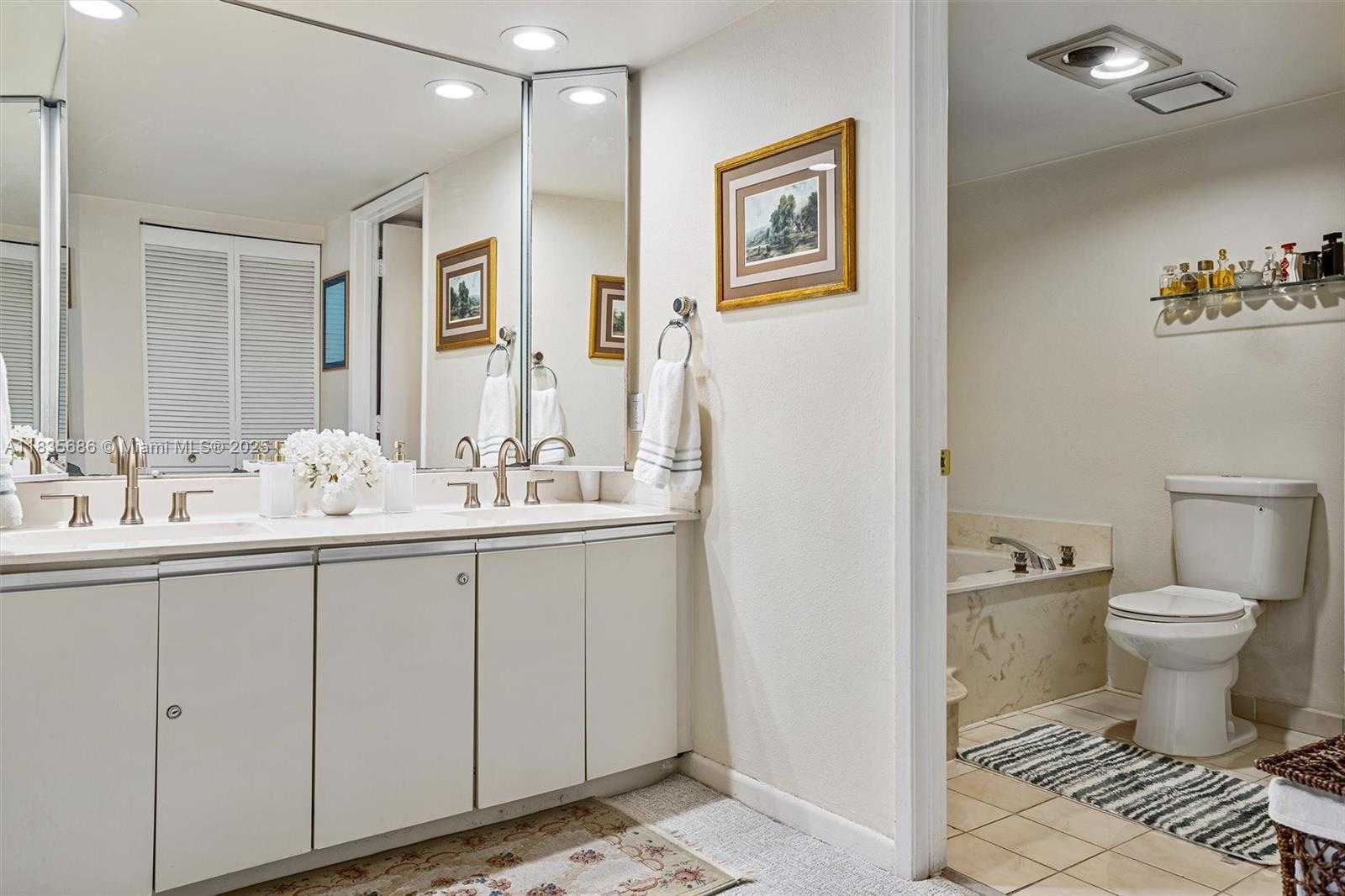 Small Image of 520 BRICKELL KEY DR #A1404, Miami Number 10