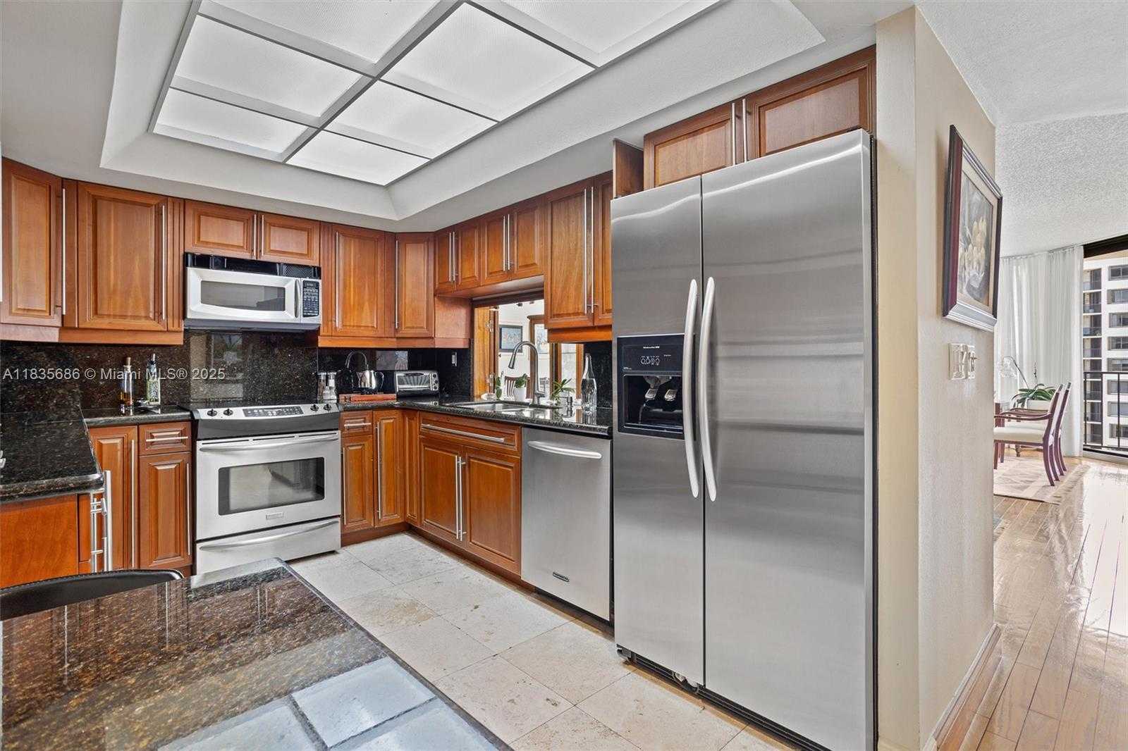 Small Image of 520 BRICKELL KEY DR #A1404, Miami Number 17