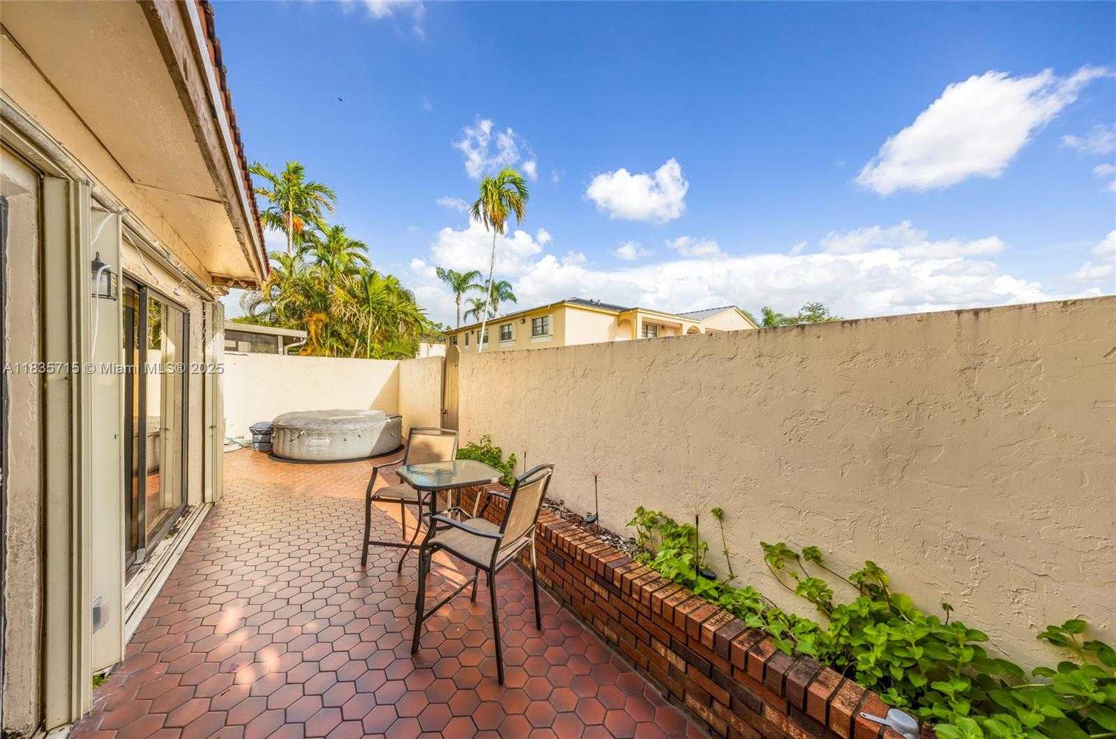 Small Image of 6637 NORTH WEST 181ST LN, Hialeah Number 31