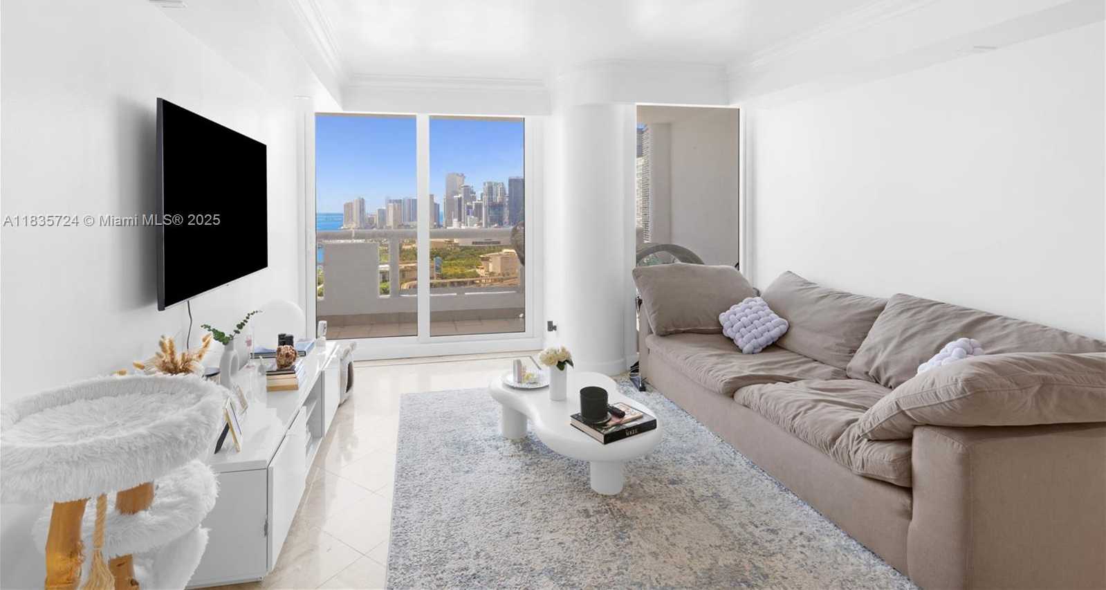 Small Image of 1717 NORTH BAYSHORE DR #A-3453, Miami Number 6