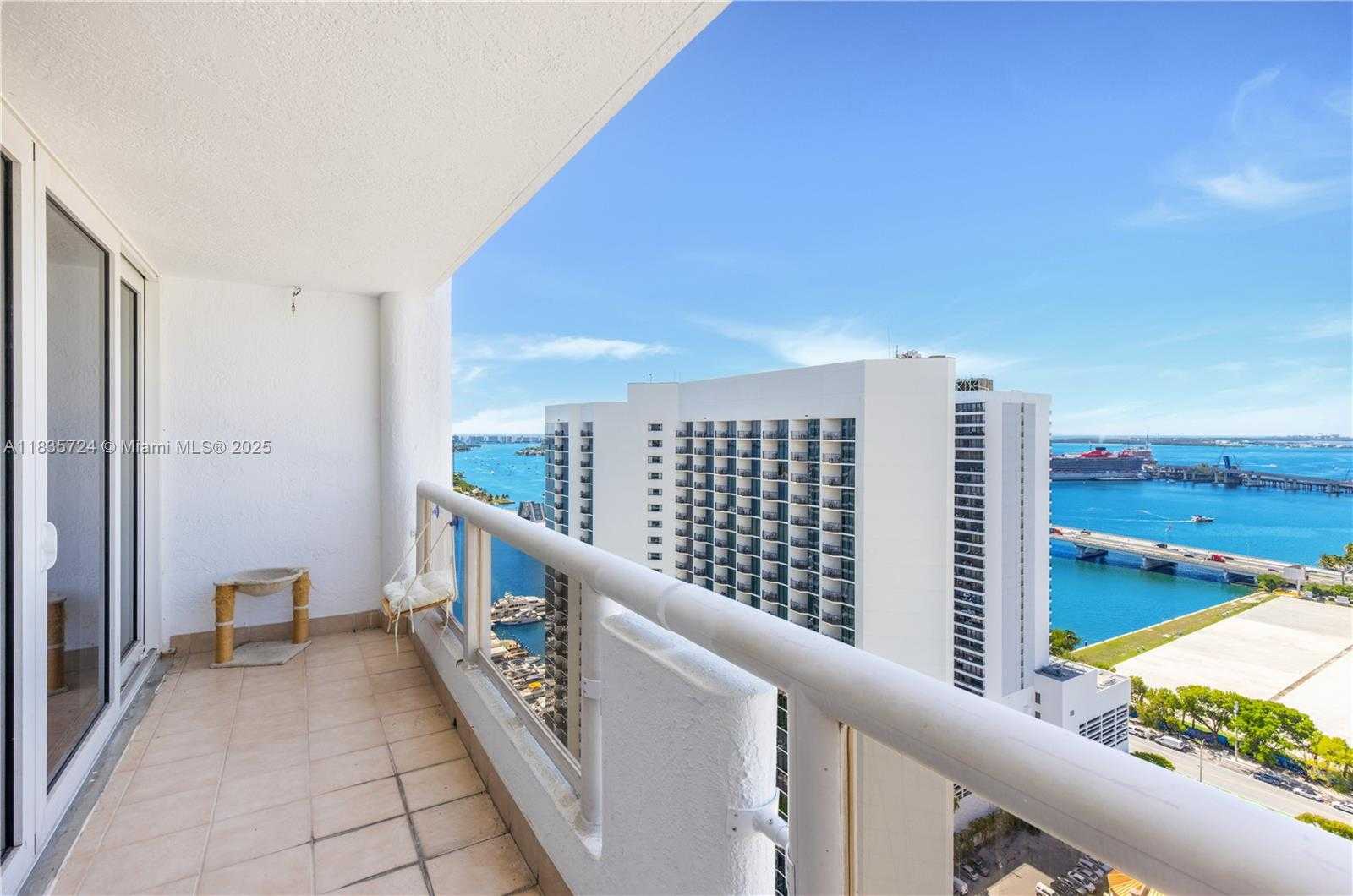 Small Image of 1717 NORTH BAYSHORE DR #A-3453, Miami Number 9