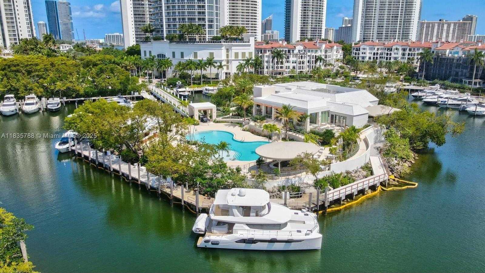 Small Image of 4100 ISLAND BLVD #701, Aventura Number 43