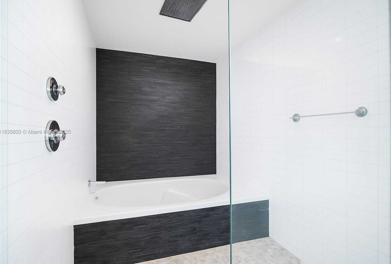 Small Image of 888 BISCAYNE BLVD #3506, Miami Number 12