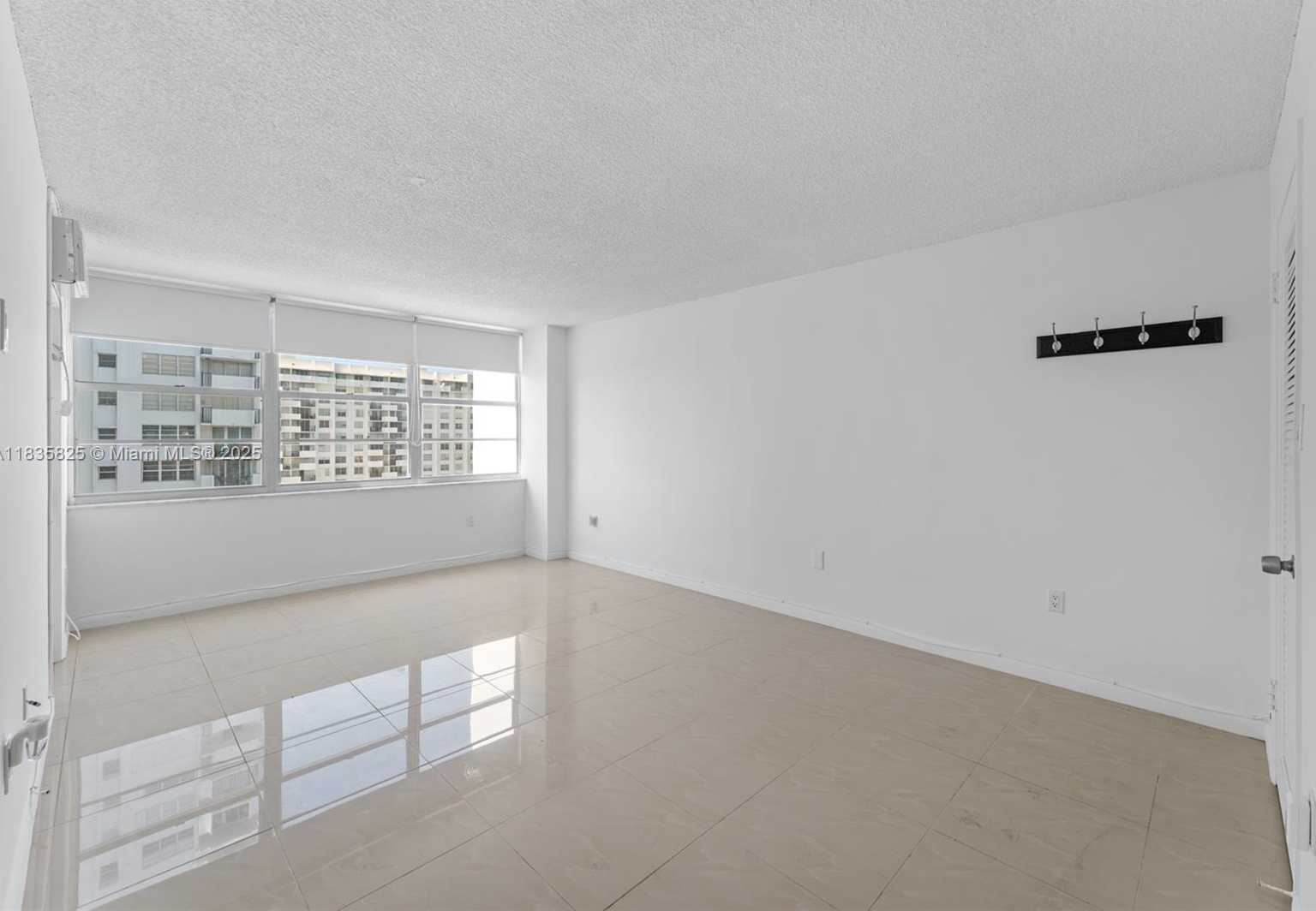 Small Image of 18061 BISCAYNE #1701, Aventura Number 18